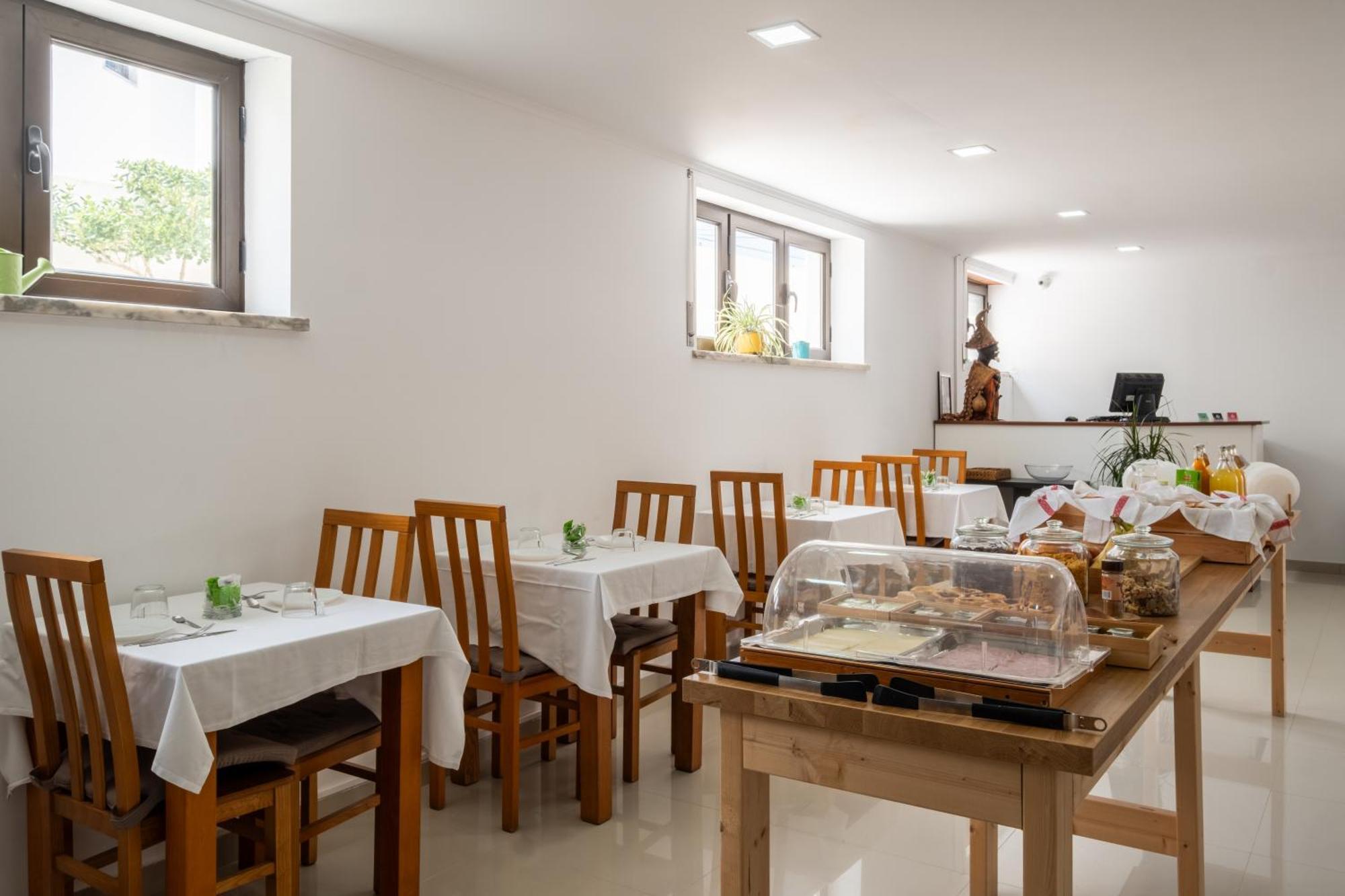 West Side Guesthouse 佩尼契 外观 照片