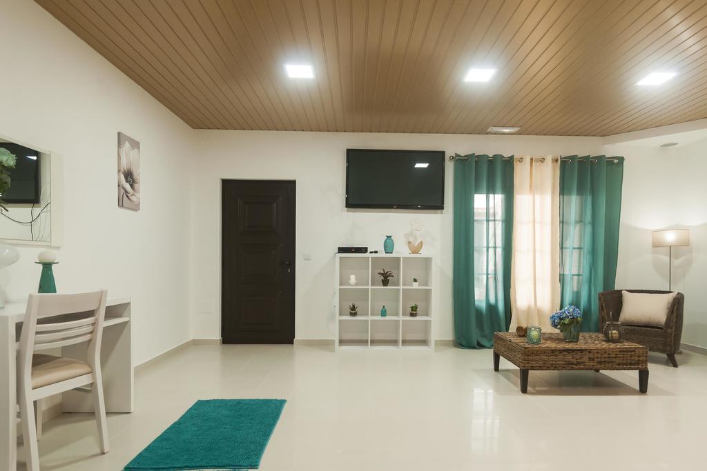 West Side Guesthouse 佩尼契 外观 照片